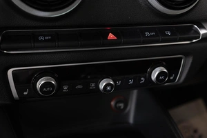 Седан Audi A3 2016 года, 1589000 рублей, Красноярск