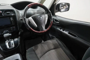 Минивэн Nissan Serena 2015 года, 1399000 рублей, Новокузнецк