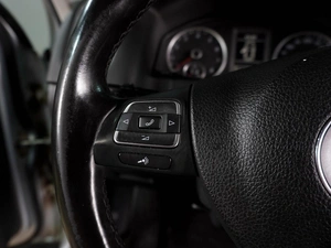 Внедорожник Volkswagen Tiguan 2012 года, 900000 рублей, Воронеж