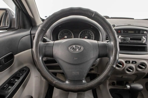 Седан Hyundai Verna 2007 года, 589000 рублей, Барнаул