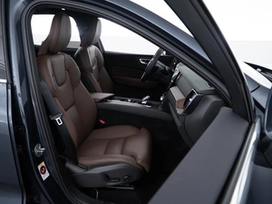 Внедорожник Volvo XC60 2024 года, 5498999 рублей, Москва