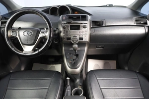 Минивэн Toyota Verso 2009 года, 969000 рублей, Новосибирск