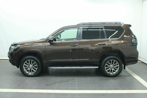 Внедорожник Toyota Land Cruiser Prado 2018 года, 3990000 рублей, Красноярск