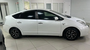 Лифтбек Toyota Prius 2009 года, 799000 рублей, Ачинск