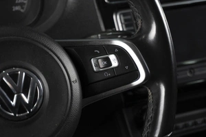 Седан Volkswagen Polo 2018 года, 1310000 рублей, Омск