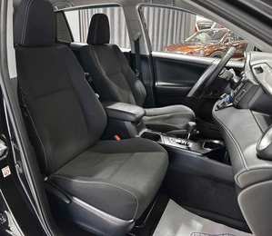 Внедорожник Toyota RAV4 2016 года, 2457000 рублей, Красноярск