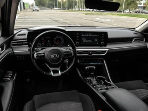 Седан Kia K5 2021 года, 1999000 рублей, Волгоград