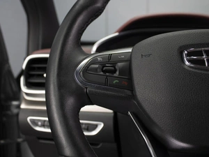 Внедорожник Geely Coolray 2023 года, 1890000 рублей, Омск