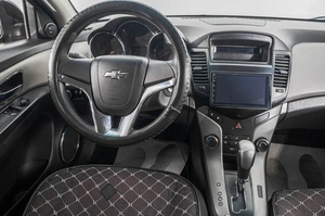 Седан Chevrolet Cruze 2011 года, 739000 рублей, Барнаул