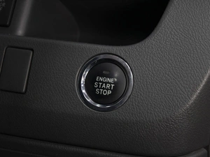 Минивэн Toyota Voxy 2010 года, 1350000 рублей, Омск