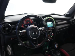 Хетчбэк MINI John Cooper Works 2018 года, 2833055 рублей, Москва