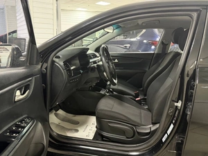 Седан Kia Rio 2019 года, 1030000 рублей, Ачинск