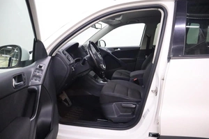 Внедорожник Volkswagen Tiguan 2013 года, 1375000 рублей, Брянск