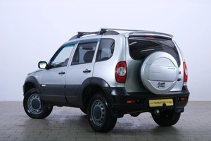 Внедорожник Chevrolet Niva 2011 года, 499000 рублей, Омск