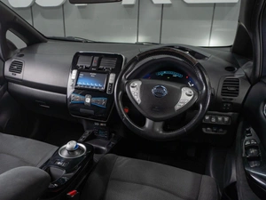 Хетчбэк Nissan Leaf 2016 года, 969000 рублей, Тюмень