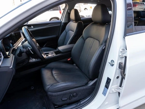 Седан Kia K5 2020 года, 2999000 рублей, Саратов