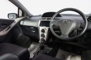 Хетчбэк Toyota Vitz 2008 года, 699000 рублей, Новосибирск