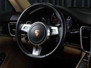 Лифтбек Porsche Panamera 4 2013 года, 3619000 рублей, Тюмень