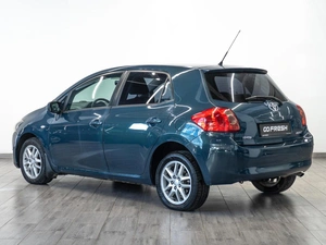 Хетчбэк Toyota Auris 2008 года, 749000 рублей, Саратов