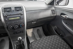 Седан Toyota Corolla 2008 года, 959000 рублей, Барнаул