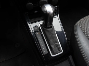 Седан Opel Astra 2013 года, 799000 рублей, Саратов