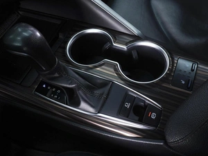 Седан Toyota Camry 2018 года, 2850000 рублей, Ростов-на-Дону