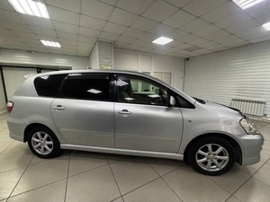 Минивэн Toyota Ipsum 2003 года, 870000 рублей, Ачинск