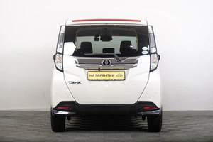 Хетчбэк Toyota Tank 2019 года, 1269000 рублей, Томск