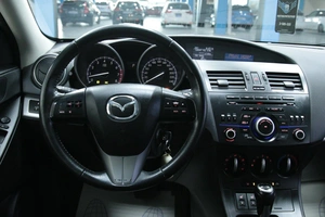 Хетчбэк Mazda 3 2012 года, 958000 рублей, Солонцы