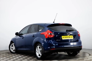 Хетчбэк Ford Focus 2011 года, 959000 рублей, Пермь