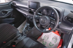 Хетчбэк Toyota Yaris 2021 года, 1319000 рублей, Томск