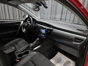 Седан Toyota Corolla 2013 года, 1299000 рублей, Красноярск