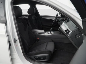 Седан BMW 5 серия 2018 года, 3175055 рублей, Москва