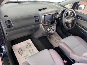 Минивэн Toyota Wish 2007 года, 859000 рублей, Красноярск