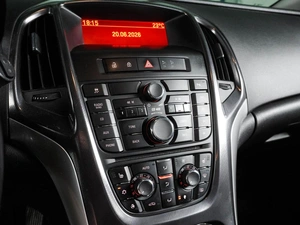 Хетчбэк Opel Astra 2011 года, 1030000 рублей, Воронеж
