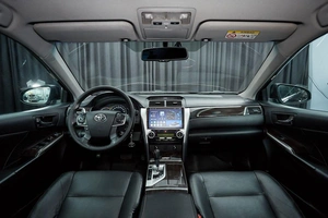 Седан Toyota Camry 2014 года, 2000000 рублей, Красноярск