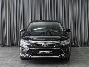 Седан Toyota Camry 2017 года, 1979000 рублей, Тюмень
