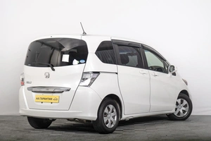 Минивэн Honda Freed 2013 года, 1249000 рублей, Томск