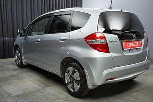 Хетчбэк Honda Fit 2012 года, 867000 рублей, Красноярск