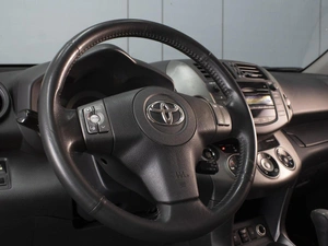 Внедорожник Toyota RAV4 2008 года, 1210000 рублей, Омск