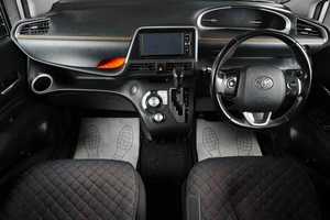 Минивэн Toyota Sienta 2016 года, 1469000 рублей, Тюмень