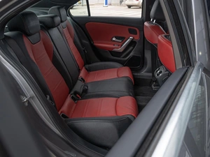 Седан Mercedes-benz A-класс 2018 года, 3150000 рублей, Краснодар