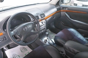 Седан Toyota Avensis 2007 года, 999000 рублей, Томск
