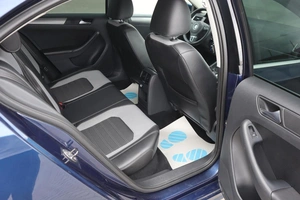 Седан Volkswagen Jetta 2011 года, 1170000 рублей, Мирное