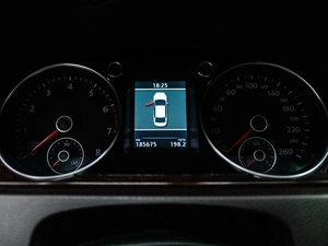 Седан Volkswagen Passat 2012 года, 1300000 рублей, Красноярск