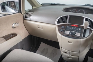 Минивэн Nissan Presage 2003 года, 669000 рублей, Томск