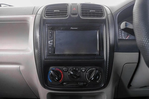 Хетчбэк Mazda Demio 2001 года, 349000 рублей, Кемерово