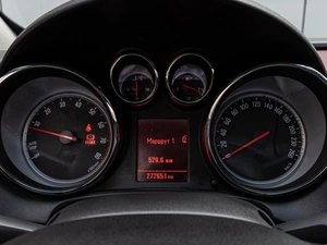 Хетчбэк Opel Astra GTC 2011 года, 740000 рублей, Краснодар