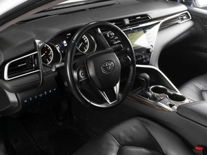 Седан Toyota Camry 2020 года, 3349000 рублей, Тюмень