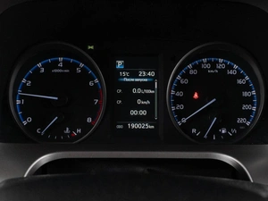 Внедорожник Toyota RAV4 2017 года, 2769000 рублей, Тюмень